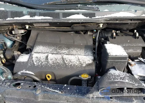 2012 Toyota Sienna Le V6 8 Passenger z USA, uszkodzony, nr VIN 5TDKK3DC1CS253774